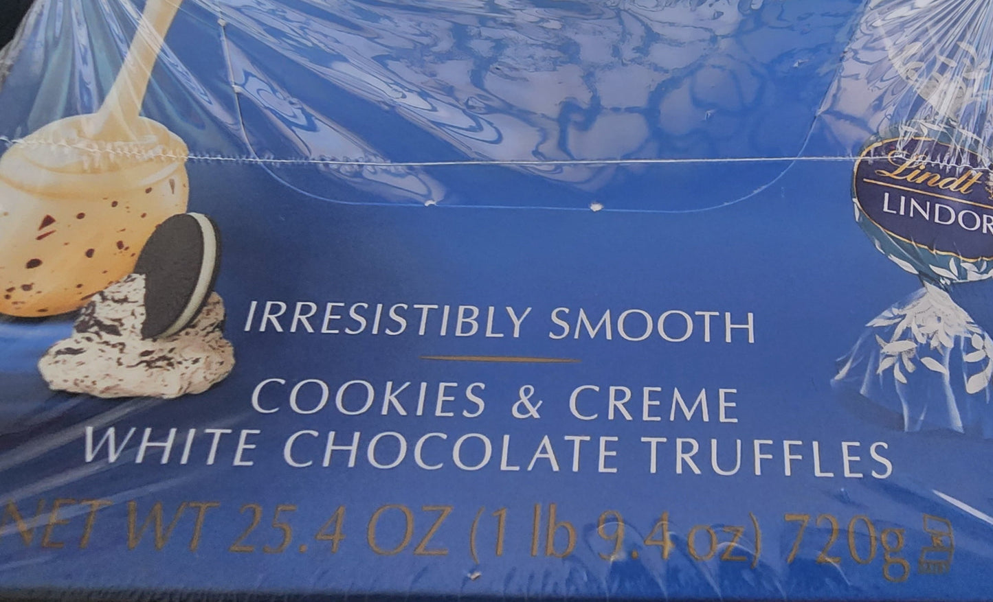 Lindt Cookies & Creme White Truffle 60 Count