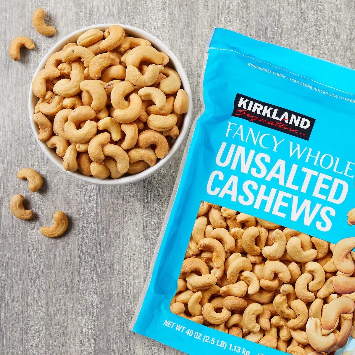 Kirkland Signature Fancy Whole Cashews Unsalted 2.5 Pounds