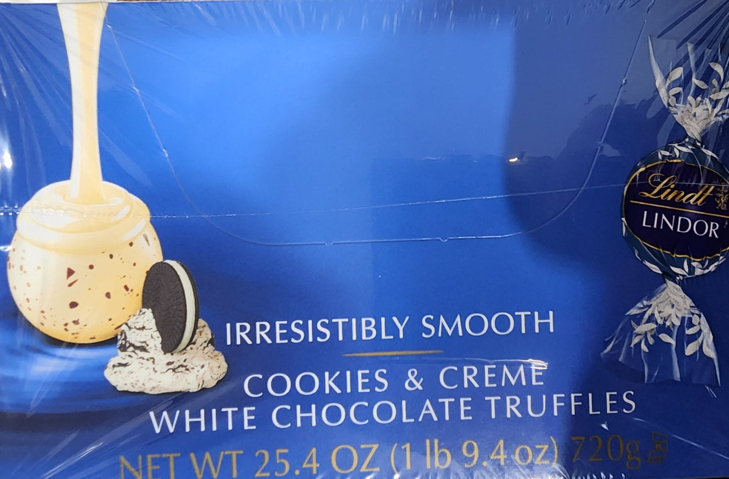 Lindt Cookies & Creme White Truffle 60 Count